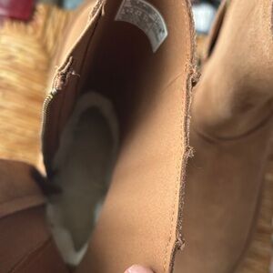 UGG Women's Chestnut Boots